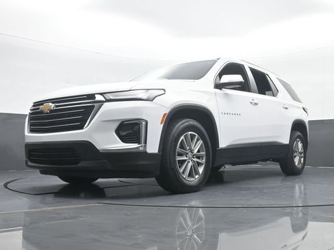 Used 2023 Chevrolet Traverse LT image 58