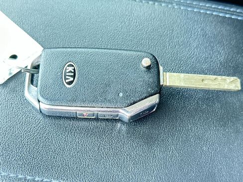 Used 2021 Kia Seltos S image 22