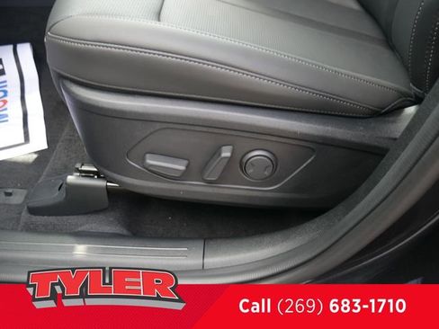 New 2025 Kia Sorento S w/ Panoramic Sunroof Package image 22