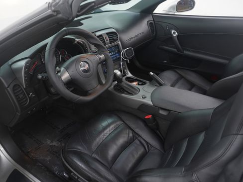 Used 2007 Chevrolet Corvette Coupe w/ Preferred Equipment Group image 17