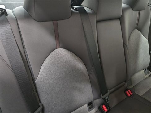 Used 2019 Toyota Camry LE image 17