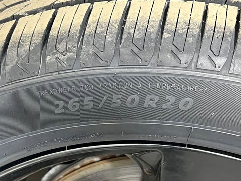 Used 2023 Jeep Grand Cherokee L Laredo image 45