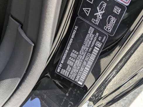 Used 2025 BMW 230i xDrive Coupe w/ Premium Package image 19