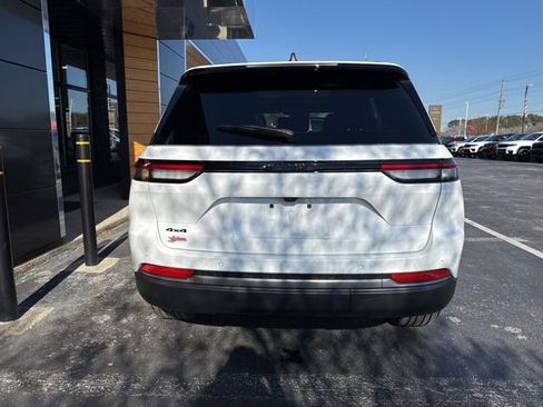 New 2026 Jeep Grand Cherokee Limited w/ Limited Altitude Package AWD/4WD image 27