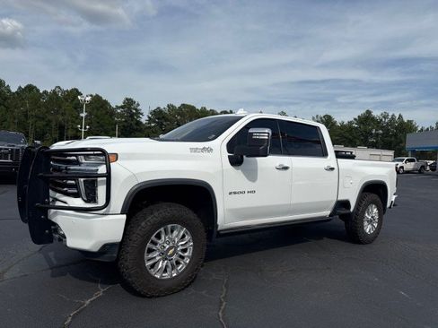 Used 2023 Chevrolet Silverado 2500 High Country w/ LPO, Hitch Package AWD/4WD image 7