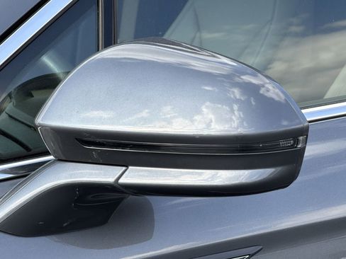 Used 2023 Lincoln Nautilus AWD w/ Premium Package image 12