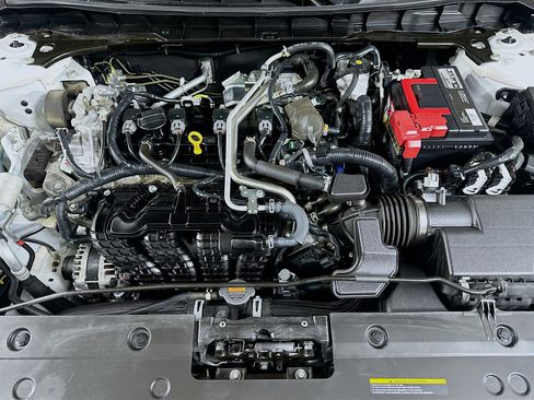 Used 2024 Nissan Altima 2.5 SR image 30