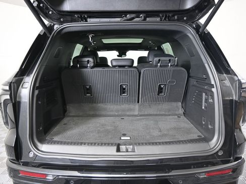 Used 2026 Chevrolet Traverse High Country w/ LPO, Floor Liner Package AWD/4WD image 18