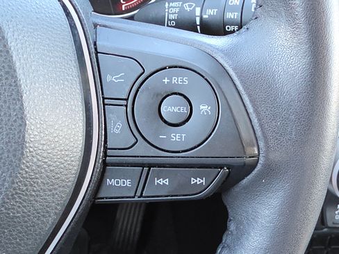 Used 2023 Toyota RAV4 XLE Premium FWD image 16