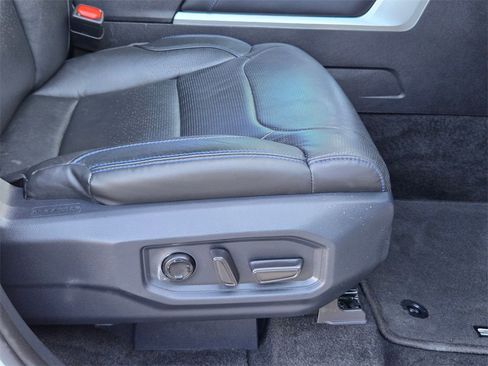 Used 2025 Toyota Sequoia Platinum image 27