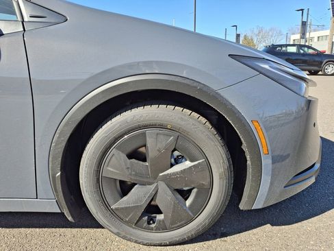 New 2026 Toyota Prius Plug-In Hybrid image 10