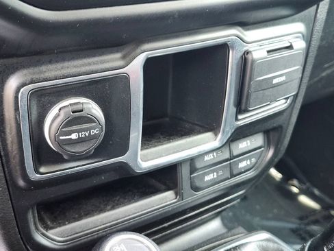 Used 2021 Jeep Wrangler Unlimited Sport AWD/4WD image 24