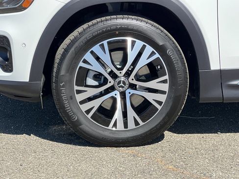 New 2026 Mercedes-Benz GLB 250 image 11