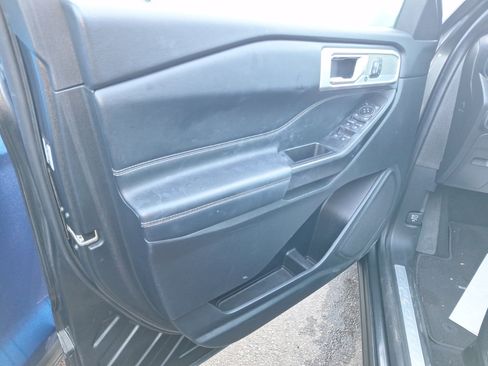 Used 2020 Ford Explorer Limited w/ Class III Trailer Tow Package image 8