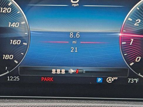 New 2026 Mercedes-Benz GLB 35 AMG 4MATIC image 11