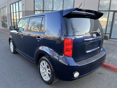 Used 2008 Scion xB FWD image 4