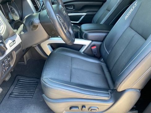 Used 2017 Nissan Titan PRO-4X AWD/4WD image 11