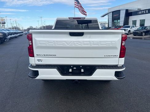 Used 2026 Chevrolet Silverado 1500 Custom RWD image 4