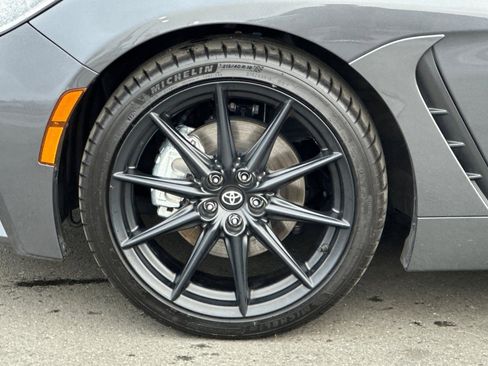 Used 2024 Toyota GR86 Premium image 11