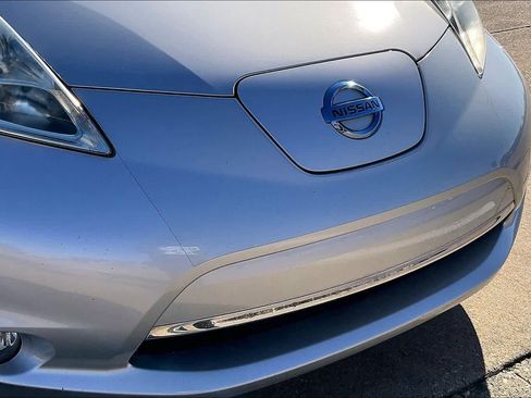 Used 2011 Nissan Leaf w/ Protection Pkg image 32