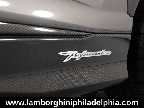 Used 2024 Lamborghini Urus Performante AWD/4WD image 54