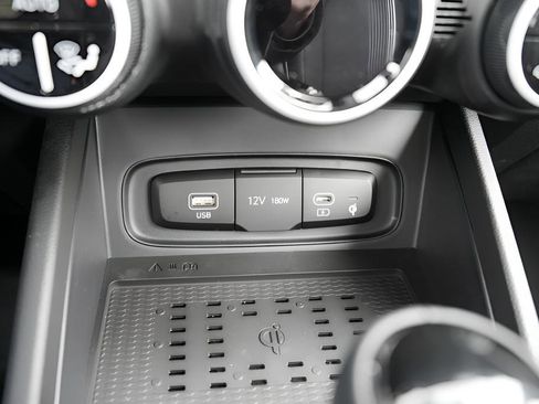 New 2026 Hyundai Venue SEL FWD image 31