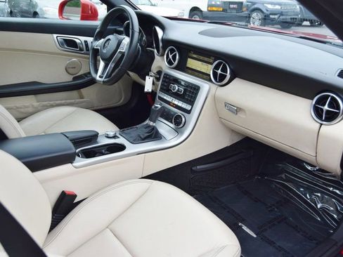 Used 2012 Mercedes-Benz SLK 350 image 25