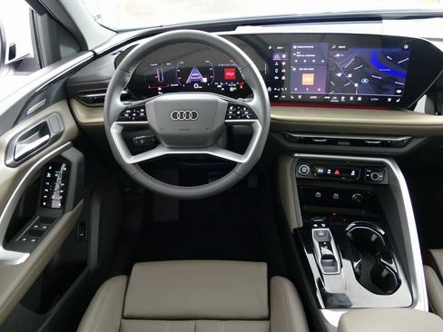 New 2025 Audi Q5 Premium Plus image 27