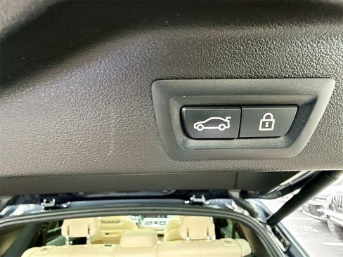 Used 2021 BMW X5 xDrive45e w/ Convenience Package image 31