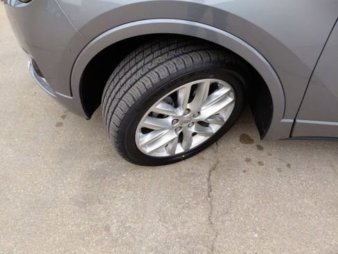 Used 2020 Buick Envision Premium w/ Driver Confidence Package image 39