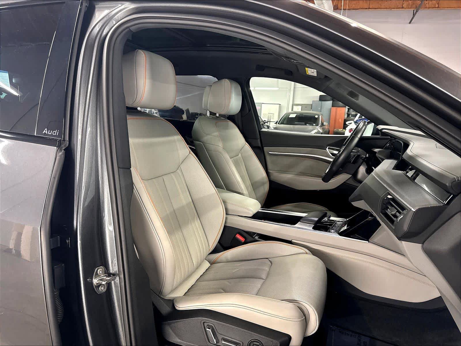 Used 2024 Audi Q8 e-tron Premium Plus AWD/4WD image 10
