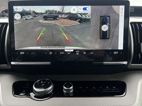 New 2026 Ford Expedition Active RWD image 3
