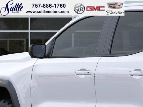 New 2026 GMC Canyon AT4 w/ Technology Plus Package AWD/4WD image 12