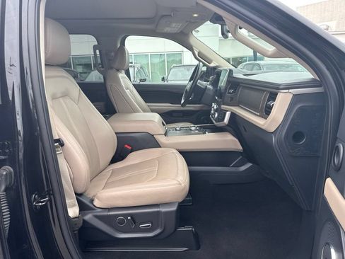 Used 2024 Ford Expedition Limited AWD/4WD image 13