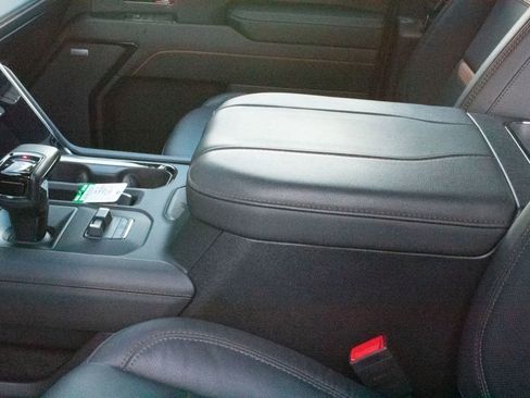 Certified 2025 GMC Sierra 1500 AT4 w/ AT4 Premium Package image 25