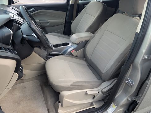 Used 2015 Ford C-MAX SE w/ Equipment Group 201A FWD image 12