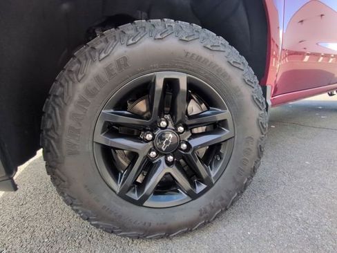 Used 2023 Chevrolet Silverado 1500 LT Trail Boss image 32