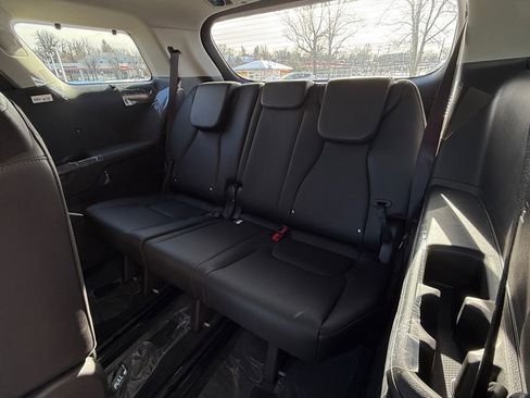 New 2026 Kia Carnival SX w/ SX Dark Edition Package FWD image 29