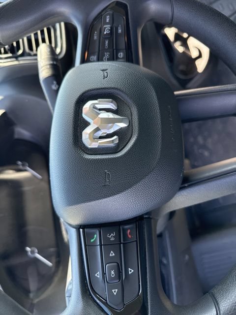 Used 2025 RAM ProMaster 2500 w/ Convenience Group FWD image 17