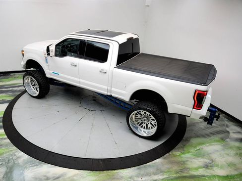 Used 2017 Ford F250 Platinum w/ Platinum Ultimate Package AWD/4WD image 36