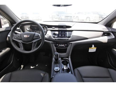 New 2026 Cadillac XT5 Luxury FWD image 9