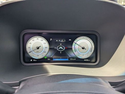 Certified 2022 Hyundai Kona Limited w/ Cargo Package image 19