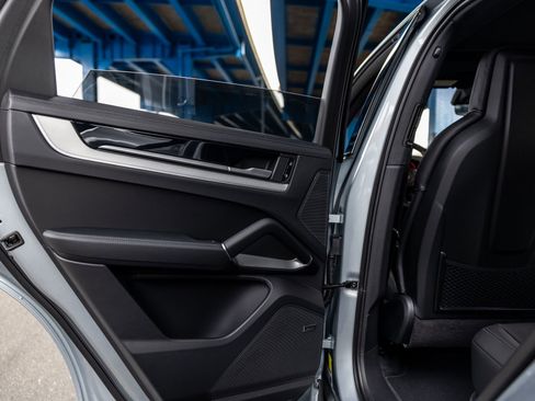 New 2026 Porsche Cayenne AWD/4WD image 37