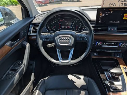 Used 2023 Audi Q5 2.0T Premium w/ Convenience Package AWD/4WD image 12