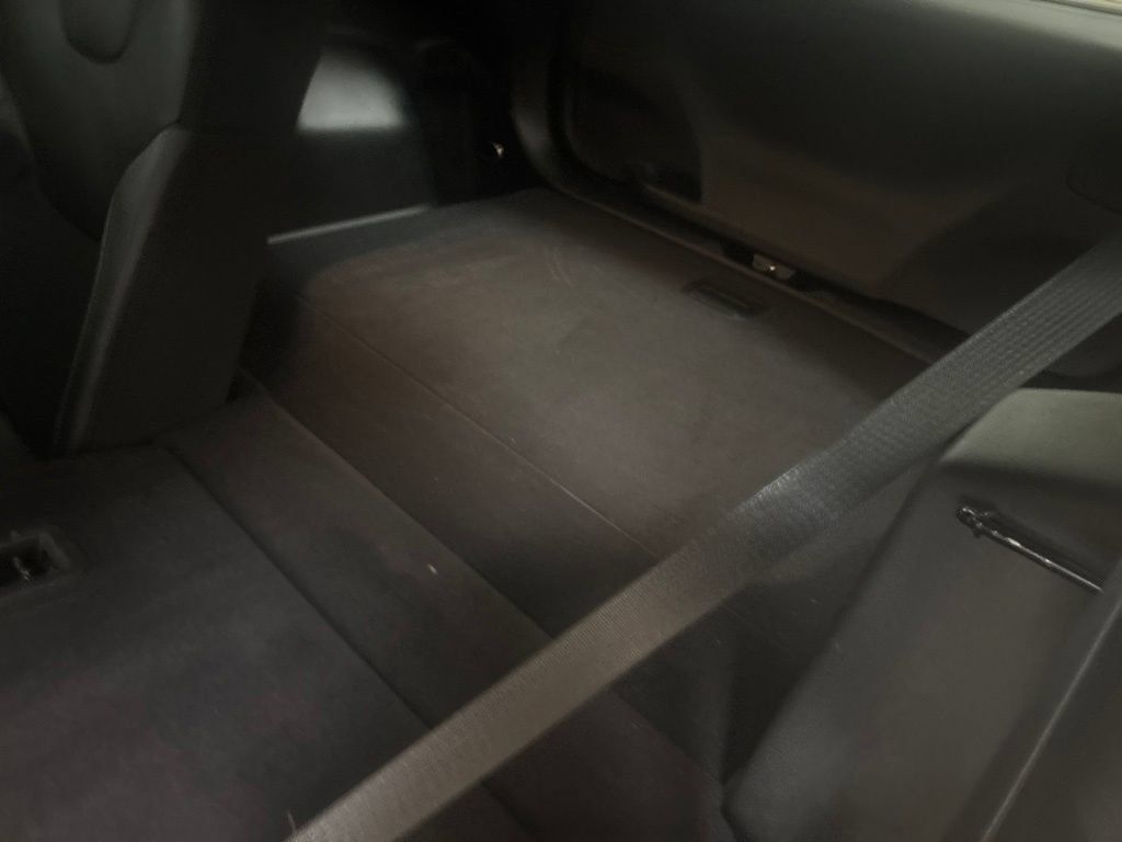 Used 2019 Jeep Cherokee Latitude Plus w/ Cold Weather Group AWD/4WD image 27