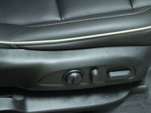 Used 2023 Chevrolet Traverse Premier AWD/4WD image 10