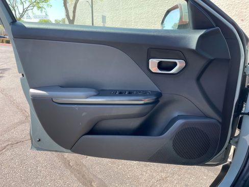 Used 2025 Kia K4 LXS image 18