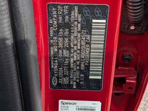 Used 2025 Hyundai Elantra SE w/ Cargo Package FWD image 39