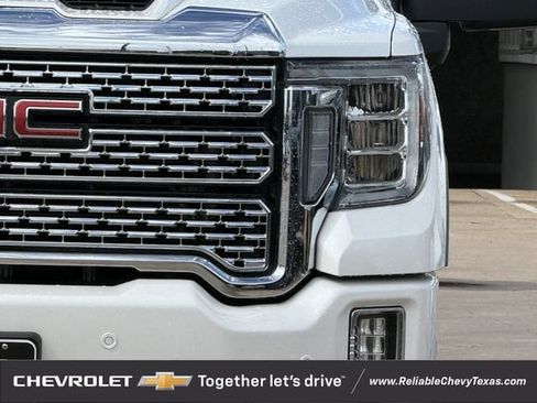 Used 2022 GMC Sierra 2500 Denali w/ Denali Ultimate Package AWD/4WD image 4