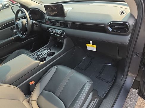 Certified 2026 Honda Pilot EX-L image 11